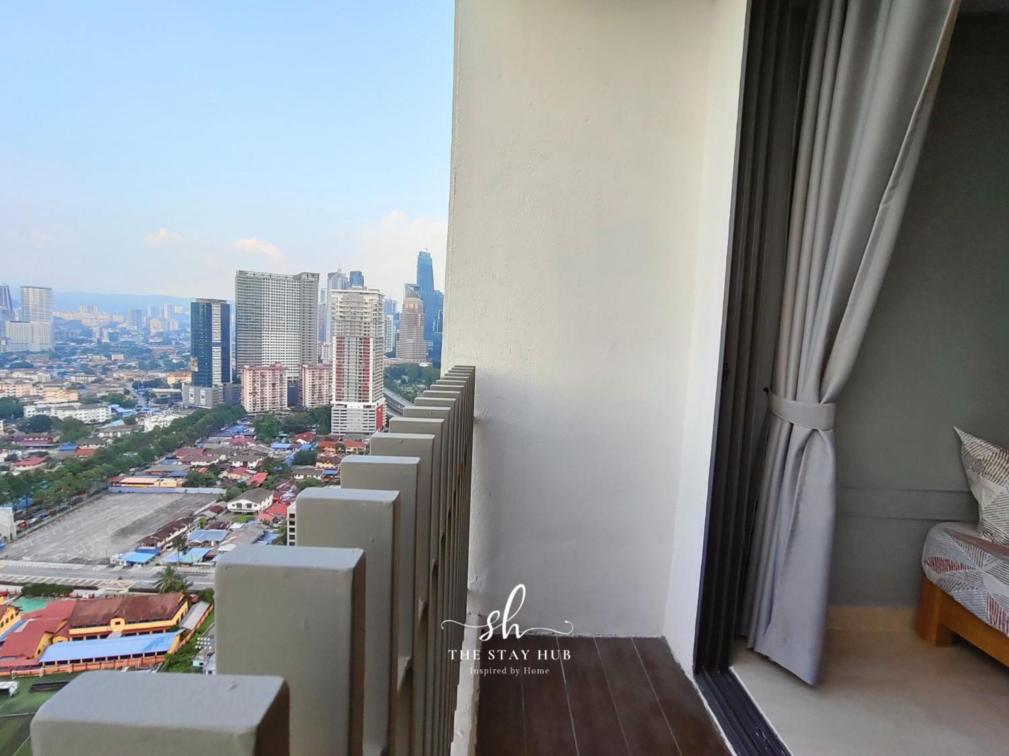 The Luxe Klcc View Sky Pool Apartment กัวลาลัมเปอร์ ภายนอก รูปภาพ